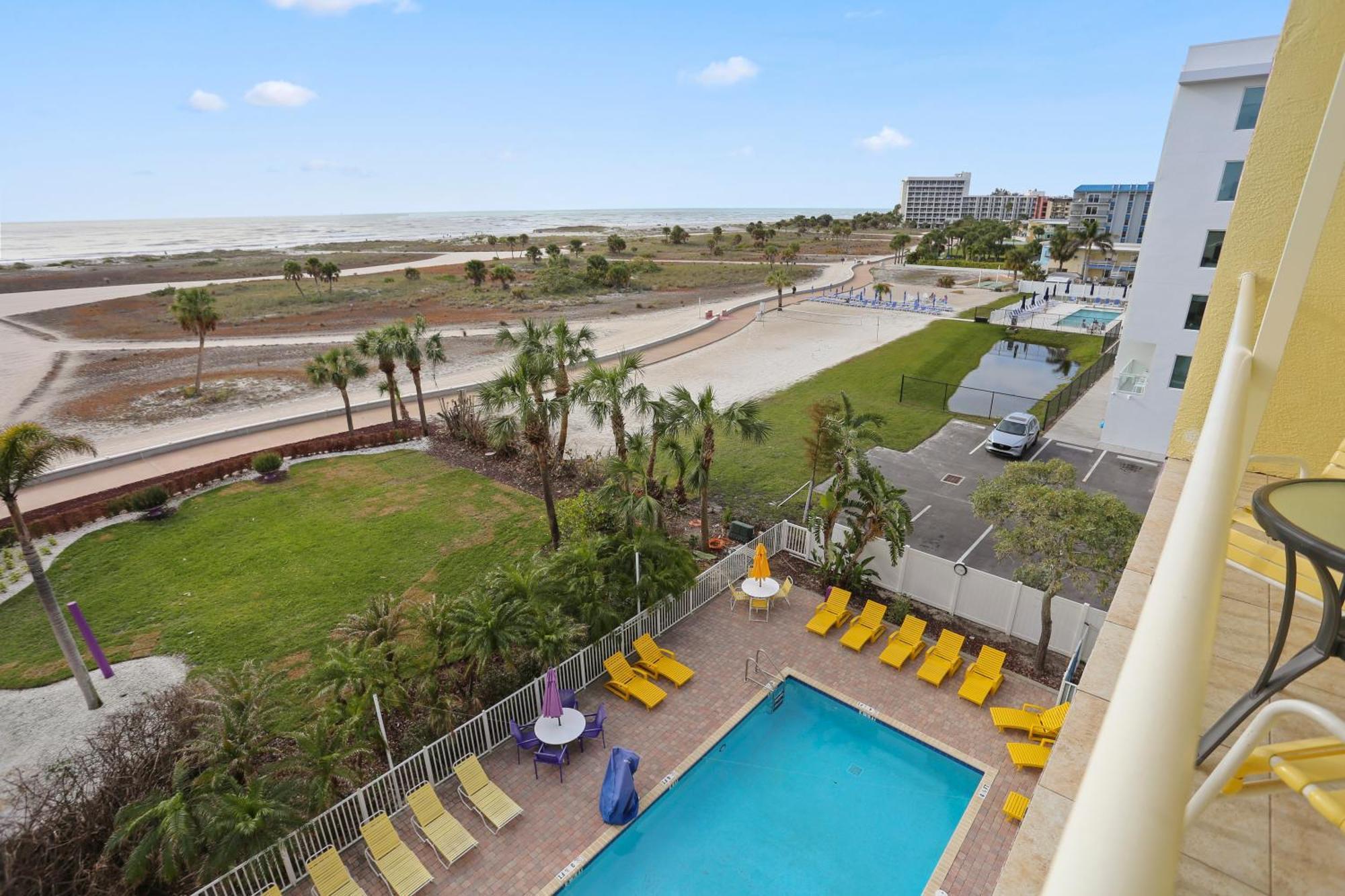 South Beach Condo Hotel By Travel Resort Services, Inc. St. Pete Beach Dış mekan fotoğraf