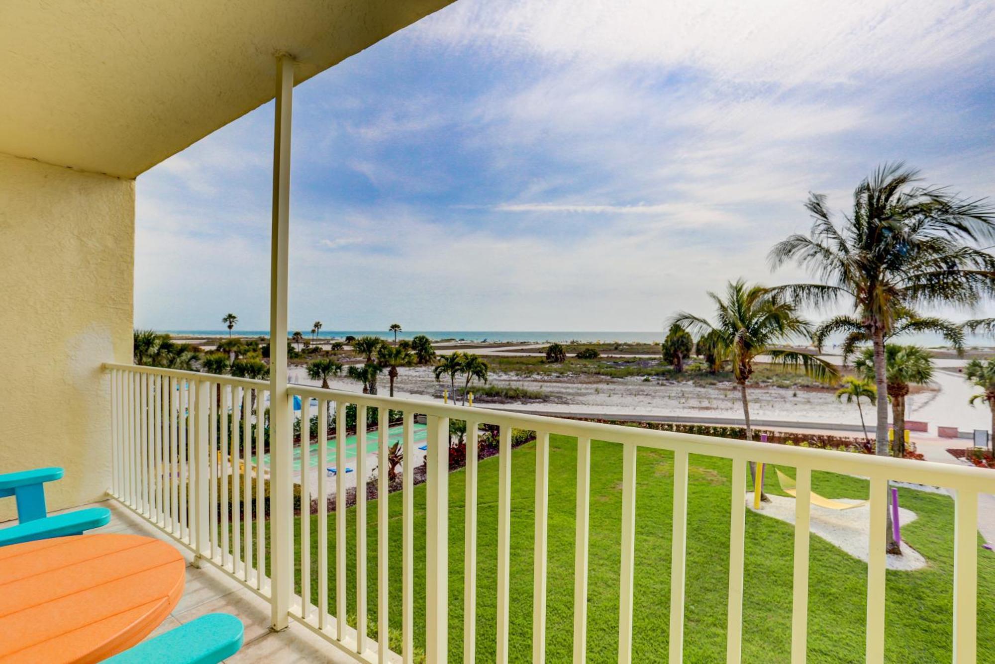 South Beach Condo Hotel By Travel Resort Services, Inc. St. Pete Beach Dış mekan fotoğraf